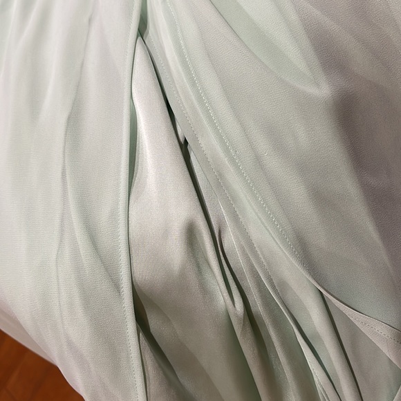 Beautiful mint green long party dress with side slit. - Picture 3 of 3